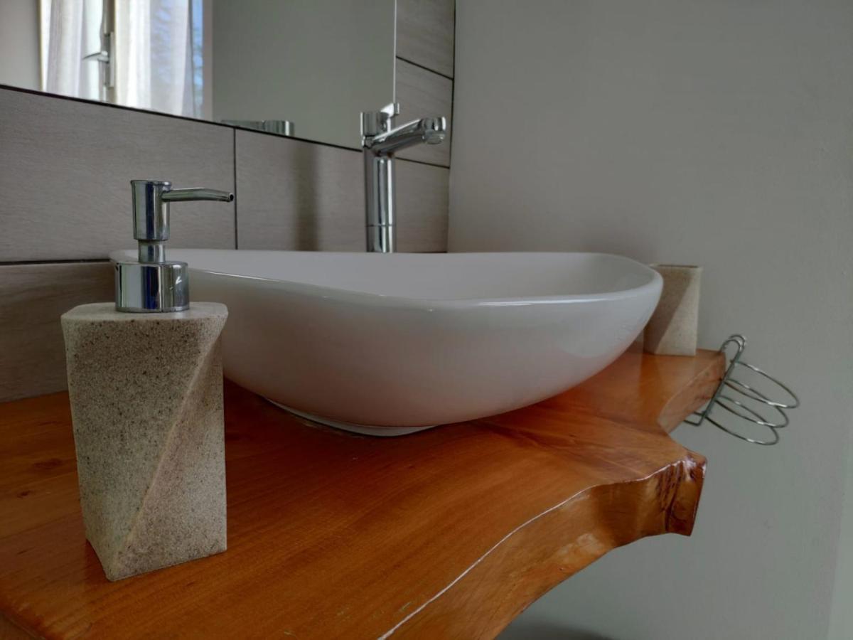 Sweet House Self Check-In 24H Hotel Cavallasca Bagian luar foto