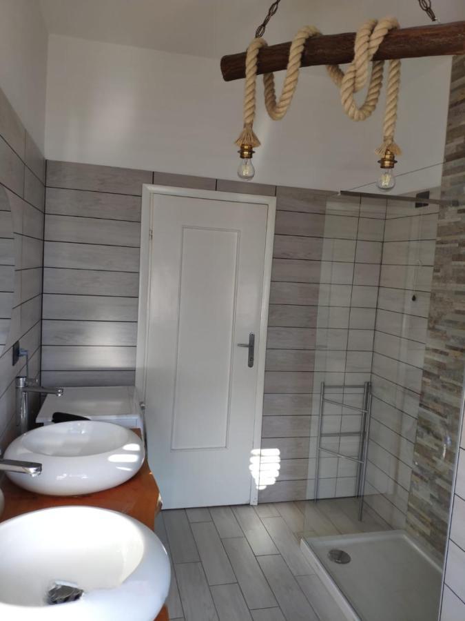 Sweet House Self Check-In 24H Hotel Cavallasca Bagian luar foto